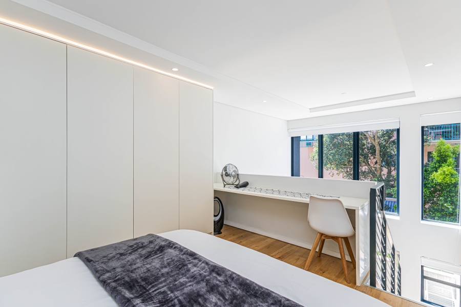 1 Bedroom Property for Sale in Sea Point Western Cape